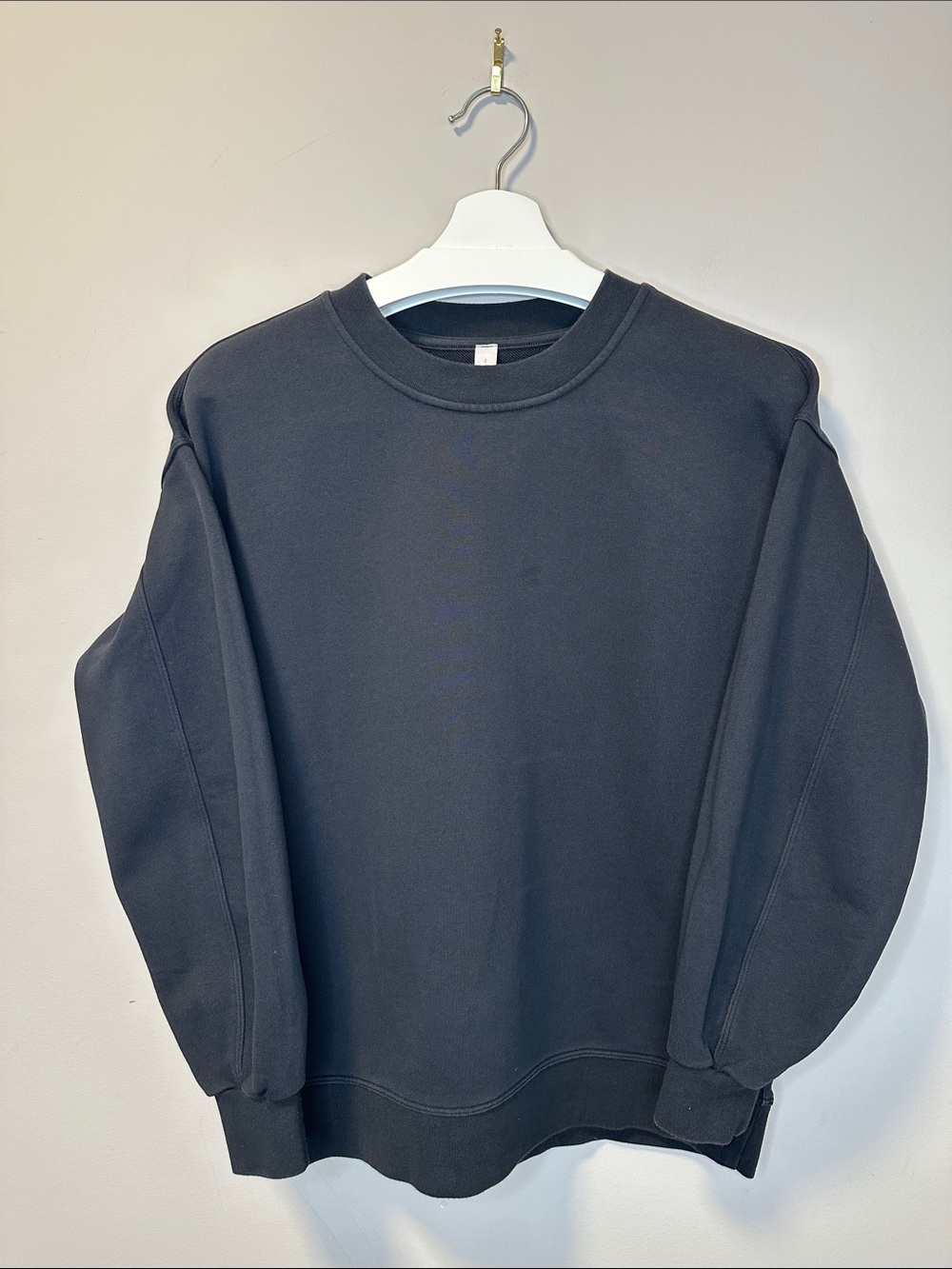 Lululemon Black Crewneck Sweatshirt
